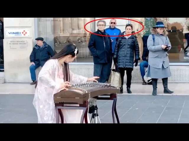 法国街头突然响起《西游记》主题曲,看愣老外!中国民乐大放光芒!